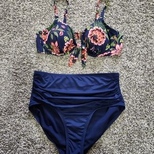 Brand New Gorgeous Floral Bikini Set with High-Waisted Bottoms
